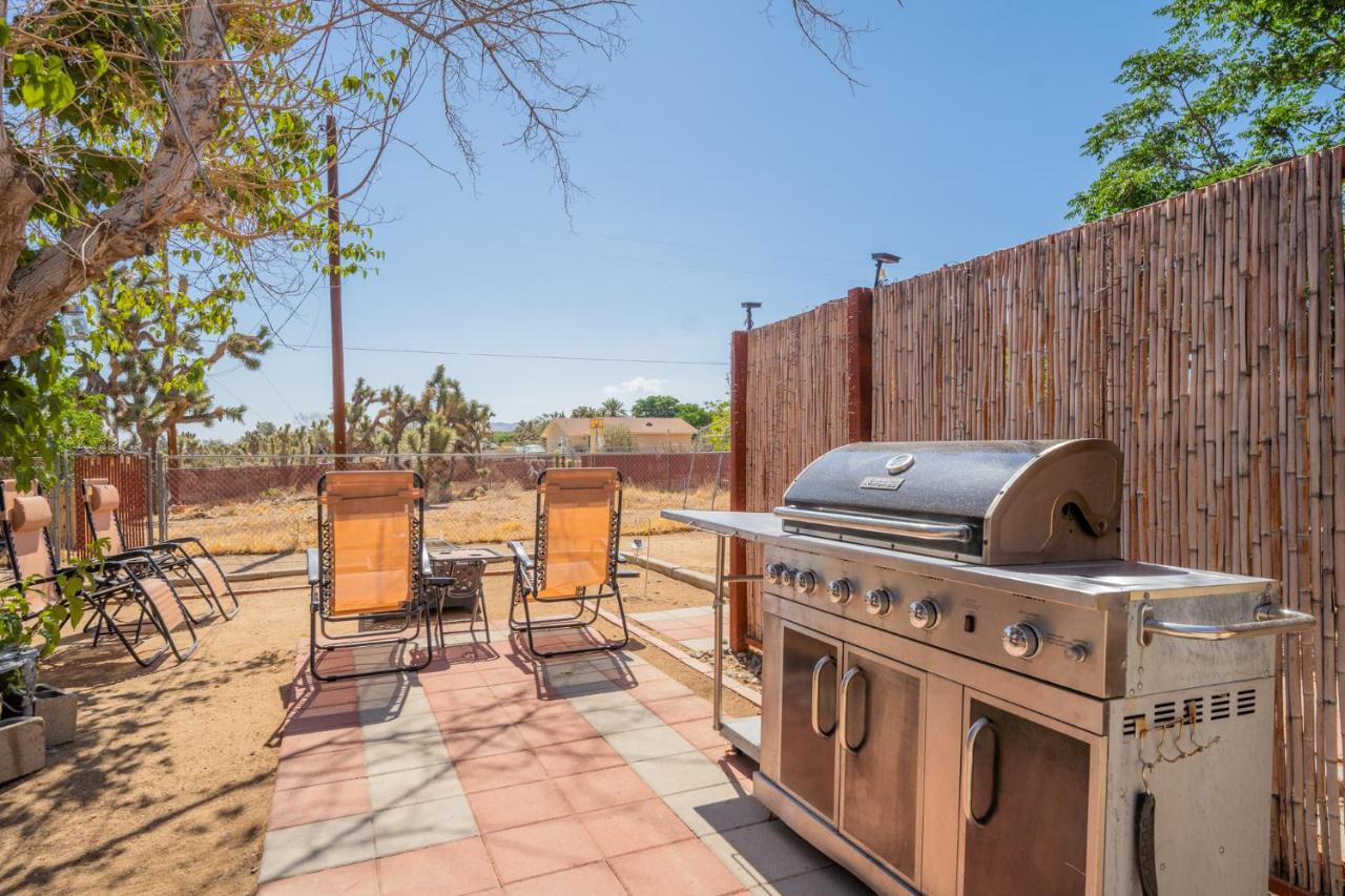*New*King Beds*Bbq Grill*Fire-Pit*Hammock*Workplace Yucca Valley Exterior foto